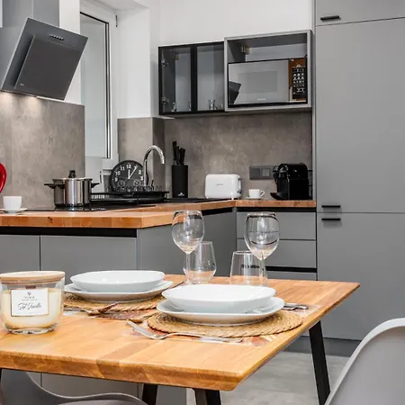 Zlota Centre, Sun & Snow