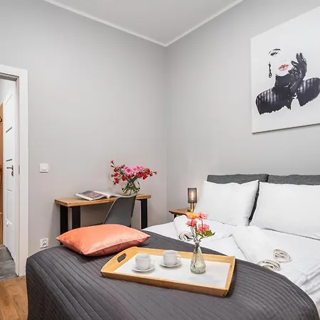 Zlota Centre, Sun & Snow Warschau