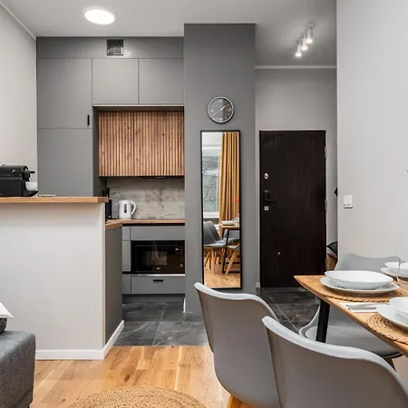 Zlota Centre, Sun & Snow * Warsaw