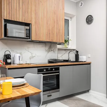 Zlota Centre, Sun & Snow Apartment Warschau