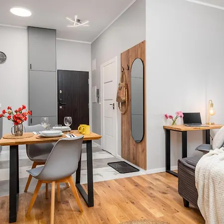 Zlota Centre, Sun & Snow Warschau