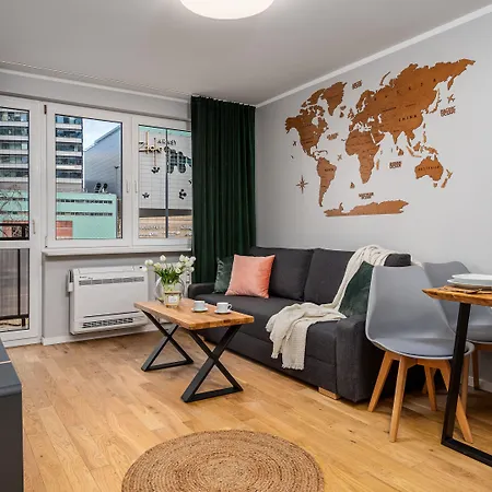 Zlota Centre, Sun & Snow Apartment Warsaw