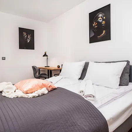 Sun & Snow, Zlota City Centre Apartamento