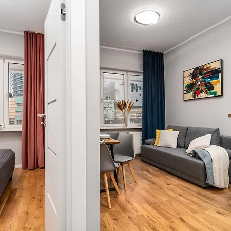 Zlota Centre, Sun & Snow Apartman Varsó