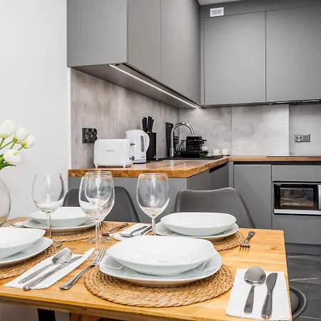 Zlota Centre, Sun & Snow Apartman Varsó